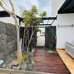 Lovely Kiluka Heated Pool Casa de Férias