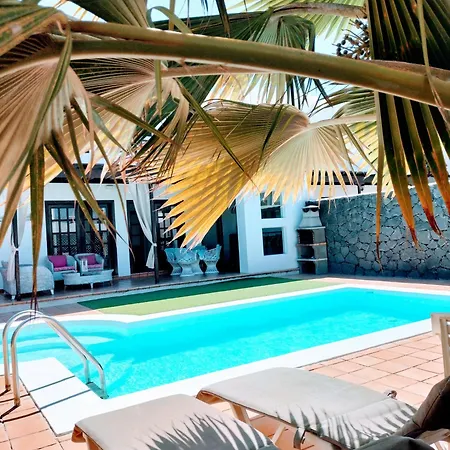 Lovely Kiluka Heated Pool Playa Blanca (Lanzarote)