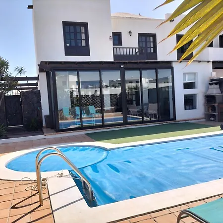 Feriehus Lovely Kiluka Heated Pool Playa Blanca (Lanzarote)