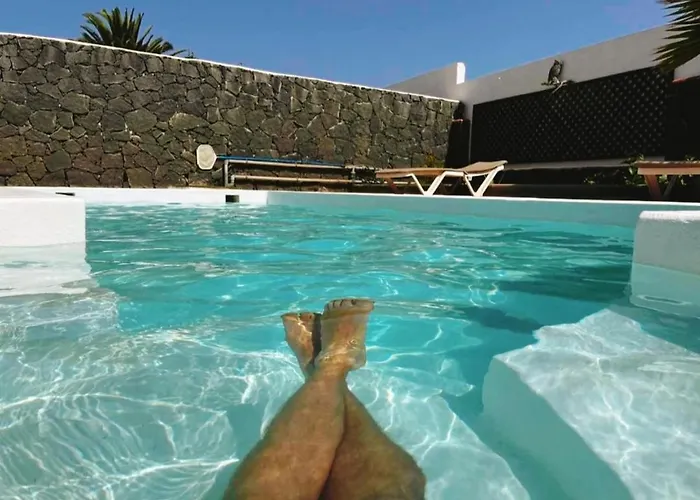 Lovely Kiluka Heated Pool Feriehus