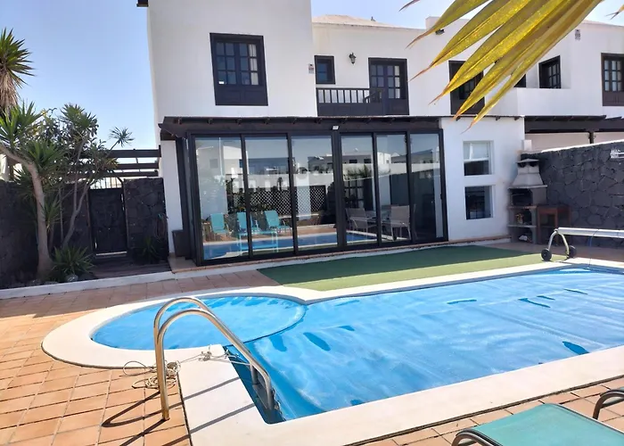 Feriehus Lovely Kiluka Heated Pool Playa Blanca (Lanzarote)