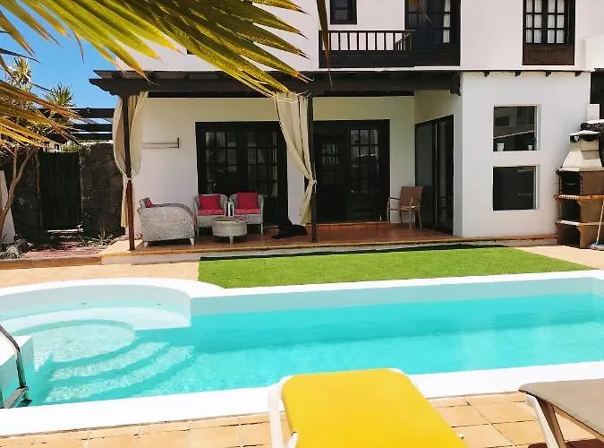 Lovely Kiluka Heated Pool 펜션 *