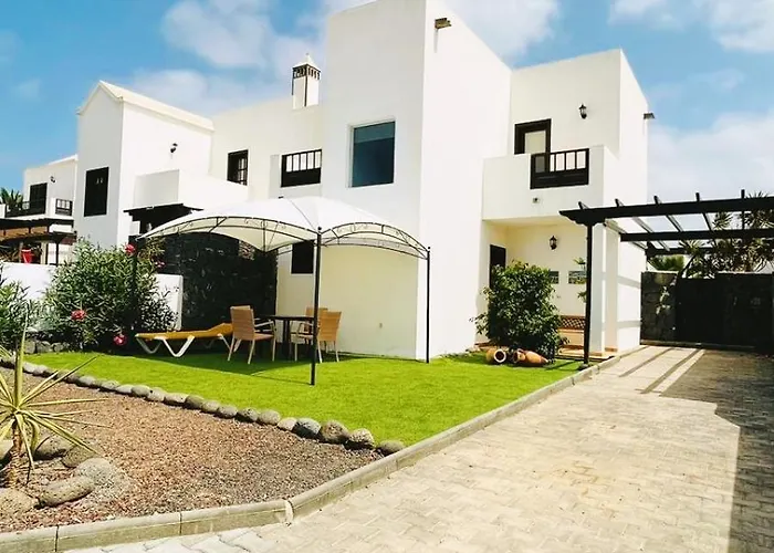 Lovely Kiluka Heated Pool 펜션 *