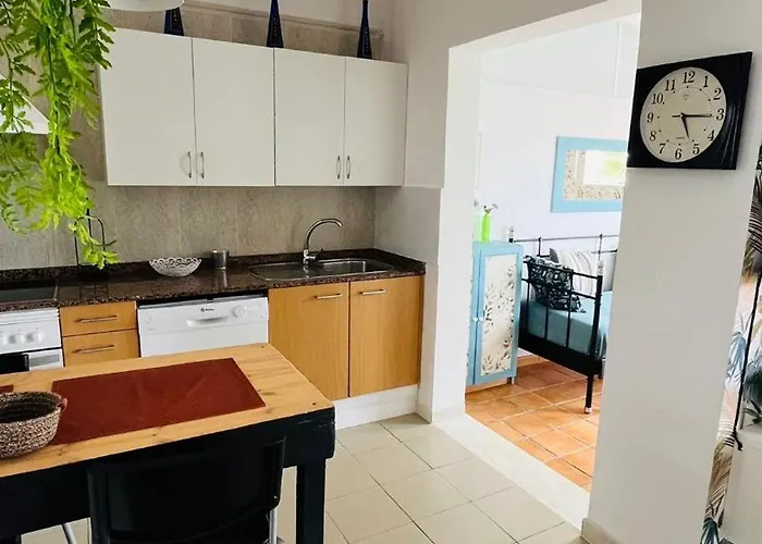 Lovely Kiluka Heated Pool 펜션 *